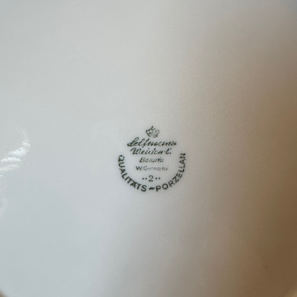 Seltmann Weiden Elegant Cream and Gold Dinner Plate 9 1/2“   Set of 3. - Picture 2 of 6